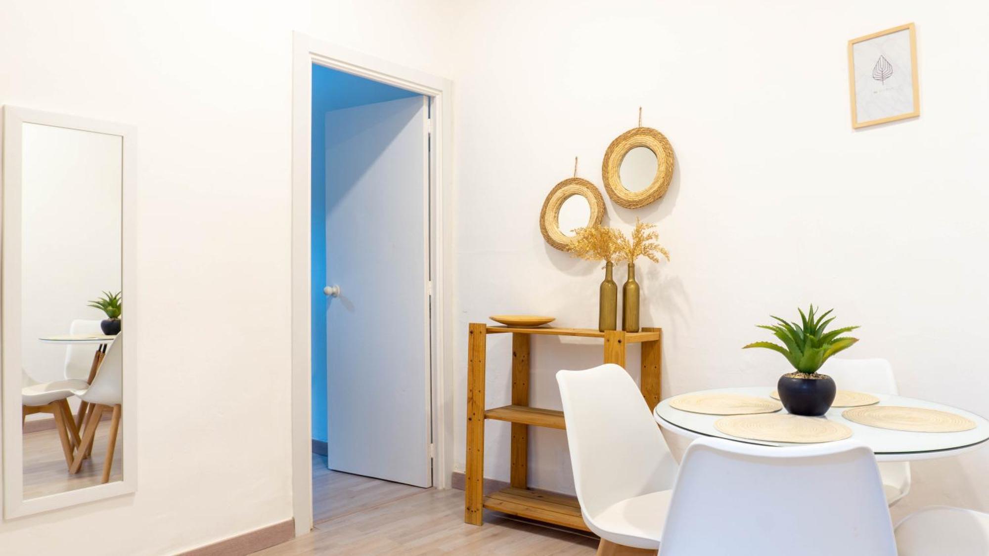 Apartamento Souvenirs Малага Экстерьер фото